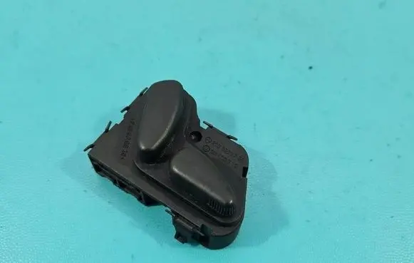 Mercedes-Benz ML W164 Seat control switch 2108213751 IMPRK1540414