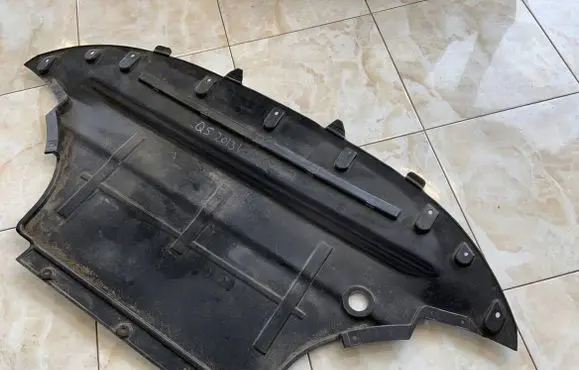 Audi Q5 SQ5 8R Engine splash shield/under tray 8R0863821B 8R0863821C 8R0863821