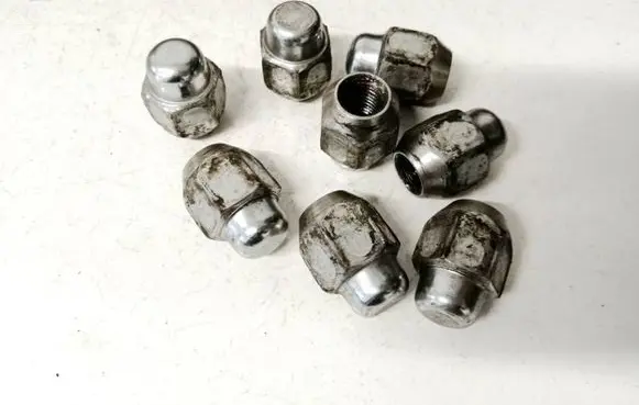 Hyundai Sonata Nuts/bolts 