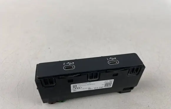 Audi e-tron USB socket connector 4N1035736