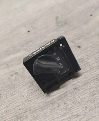 Hyundai H-1, Starex, Satellite Mirror heating switch 