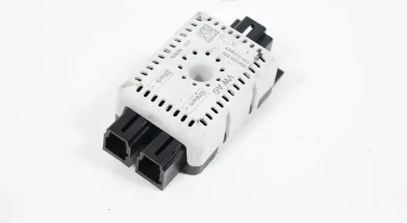 Audi A5 8T 8F Aerial antenna amplifier 5Q0035570