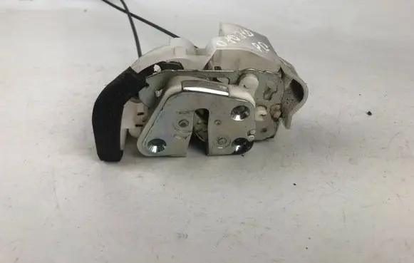 Subaru Outback Front door lock