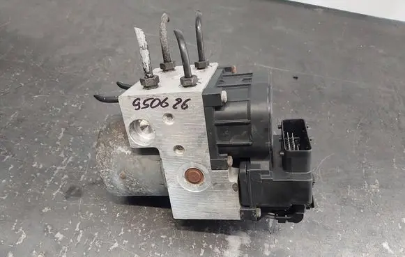 Volkswagen PASSAT B5.5 ABS Pump 8E0614111AB 0265216559 0273004281