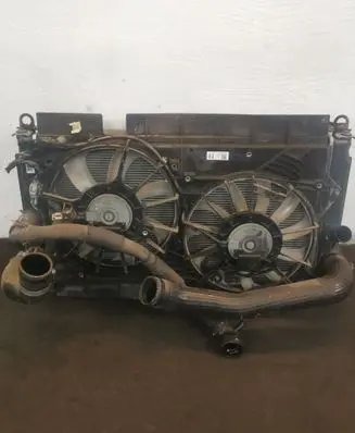 Toyota Avensis T270 Radiator set 160400X040