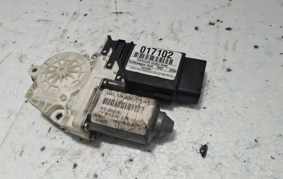 AC 428 Vent window/glass motor 1J1358801C