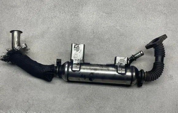Opel Vectra C EGR valve cooler 55202430
