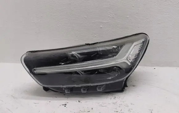 Volvo XC40 Headlight/headlamp 31655988
