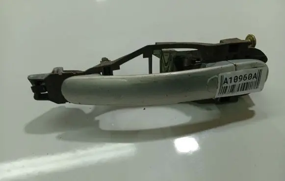 Volkswagen PASSAT B5 Front door exterior handle 3B0837885