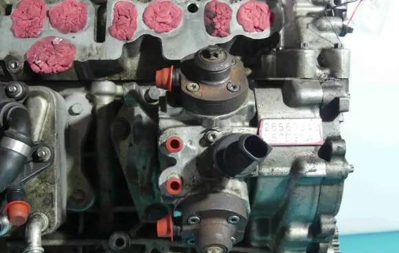 Fuel injection high pressure pump