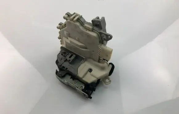Audi A5 8T 8F Coupe door lock (next to the handle) 8K0839016C