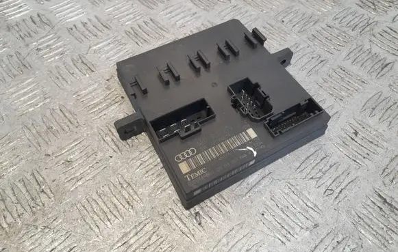 Audi A8 S8 D3 4E Comfort/convenience module 4E0907279J 00007898B4 4E0910279J