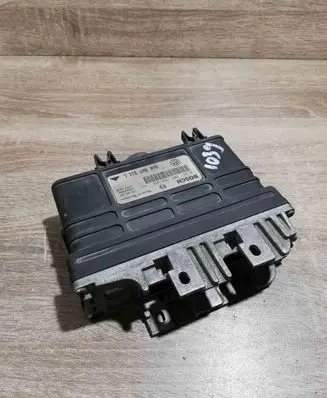 Volkswagen PASSAT B4 Engine control unit/module ECU 8A0907311L 0261203188