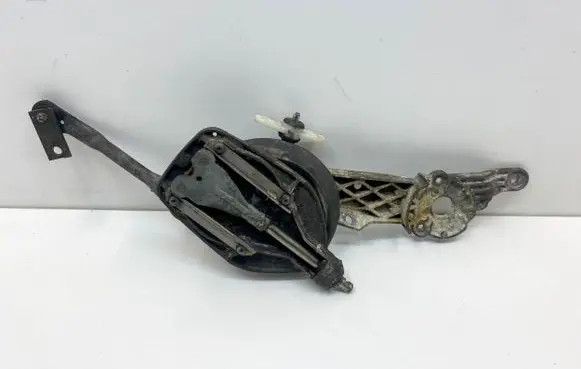 Mercedes-Benz SL R129 Front wiper linkage and motor A1298208142 1298208142
