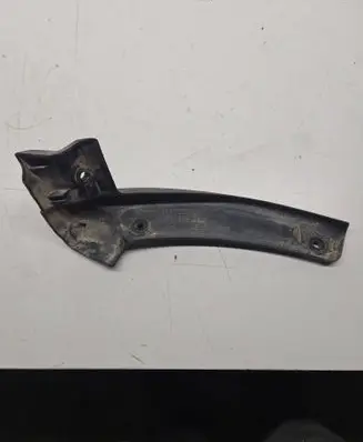 Dodge RAM Fender end trim 05182363AB PLASTC0AT 12068D