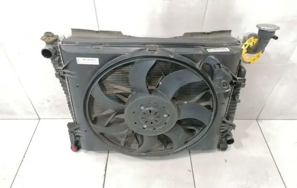 Jeep Grand Cherokee Coolant radiator 52014787AC