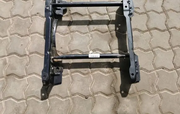Citroen Berlingo Seat frame 441325200 16023005