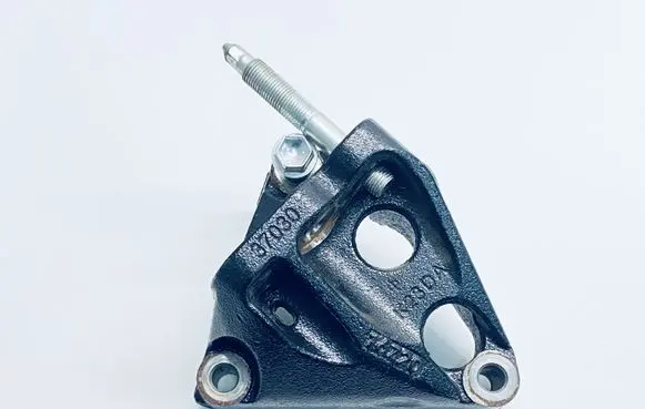 Toyota Avensis T270 Engine mounting bracket 1231537030