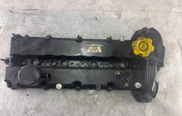 Jeep Cherokee IV KK Rocker cam cover 20132414