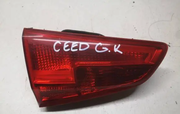 KIA Ceed Tailgate rear/tail lights 92403A23