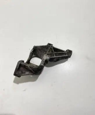 Ford Galaxy Power steering pump mounting bracket 028145523E