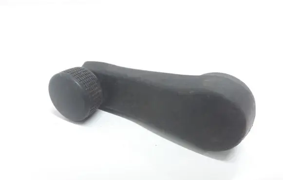 Volkswagen PASSAT B4 Rear door window winding handle 3A0837581