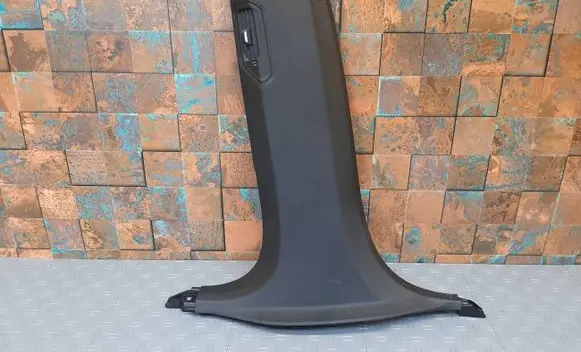 BMW XM (B) pillar trim (bottom) 5A01093 5A1E4B7 51435A1E4B7