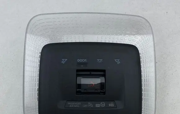 Toyota Prius xw60 Headlining lighting console trim 1D111345G