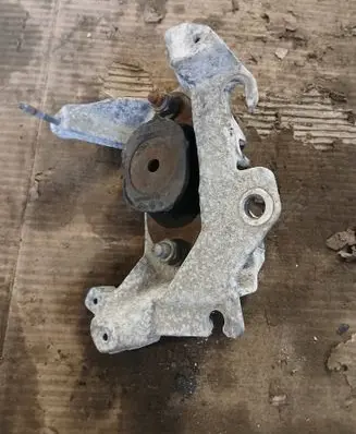 Renault Zoe Gearbox mounting bracket 112202847R