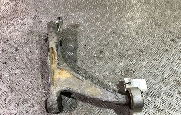 Volvo XC90 Front lower control arm/wishbone