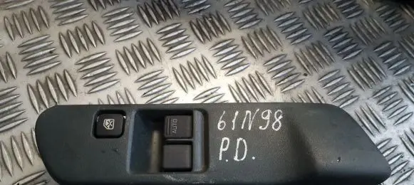 Nissan Primera Electric window control switch