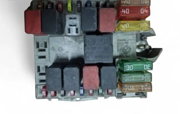 Fiat Punto (188) Fuse box set 46766765