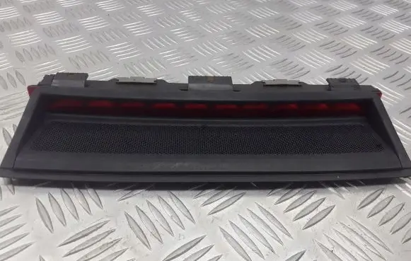 Audi A6 S6 C5 4B Third/center stoplight 4B0945097