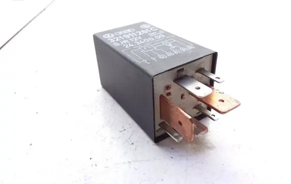 Volkswagen Golf II Hazard warning light relay 321911261C