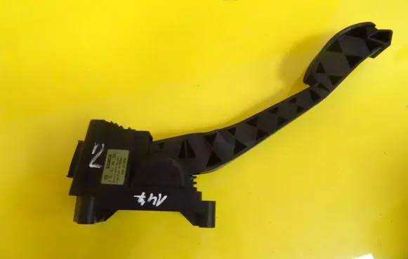 Alfa Romeo 147 Accelerator throttle pedal 0281002380