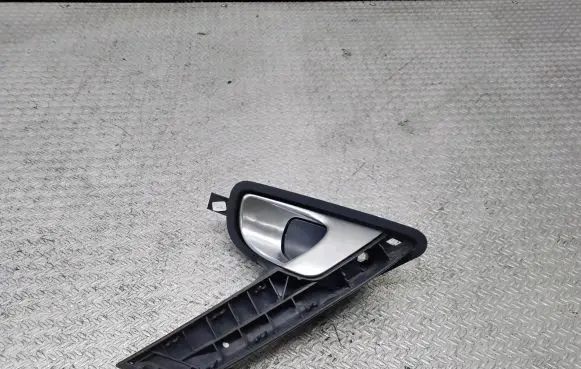 Nissan Primera Front door interior handle Z50253000 80671BA