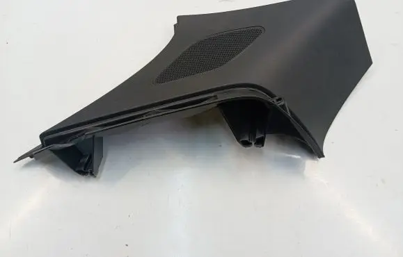 Porsche Macan (95B) (D)pillar trim (top) 95B867245