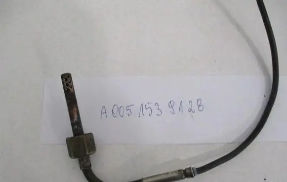 Mercedes-Benz A W169 Exhaust gas temperature sensor A0051539128