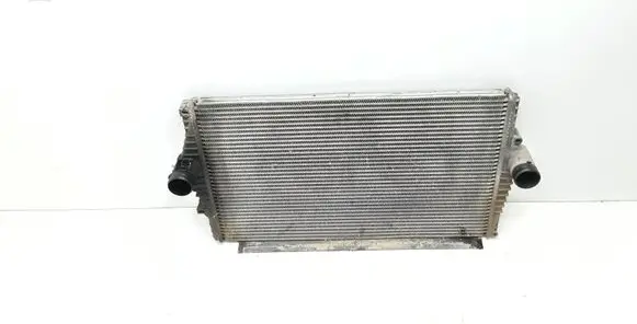 Volvo XC70 Intercooler radiator 30748809