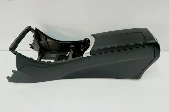 Mercedes-Benz EQC Center console