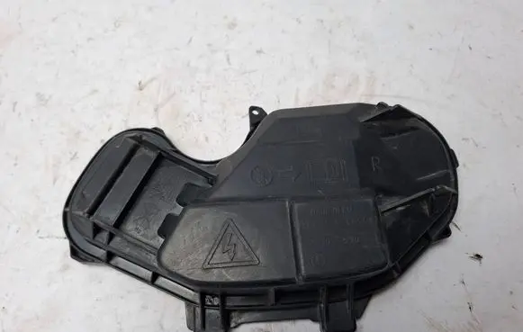BMW 1 E82 E88 Headlight/headlamp dust cover 7171570