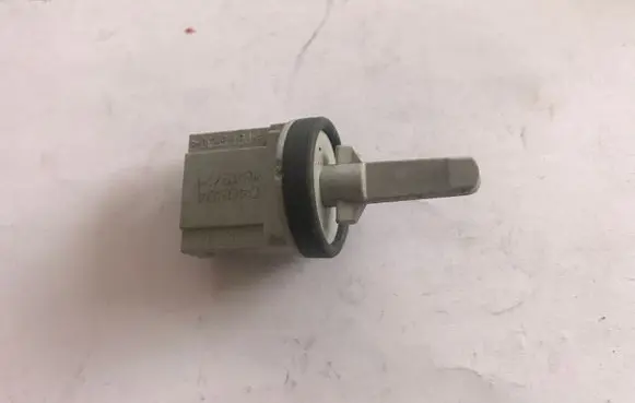 Audi A4 S4 B7 8E 8H Interior temperature sensor 1K0907543A 1K0907543G