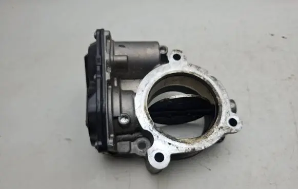 Volvo XC90 Throttle valve 32223833