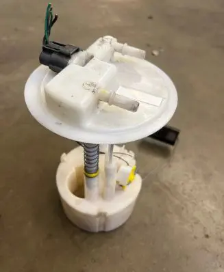 Nissan Note (E11) Fuel level sensor 