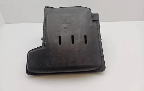 Renault Clio II Air filter box 44605885901 H7700104844