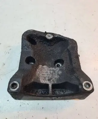 BMW 5 E60 E61 A/C compressor mount bracket 7796395 59280110