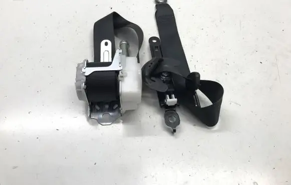 Toyota bZ4X Front seatbelt 7CA900P