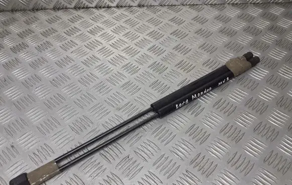 Ford Mondeo Mk III Tailgate hydraulic set 