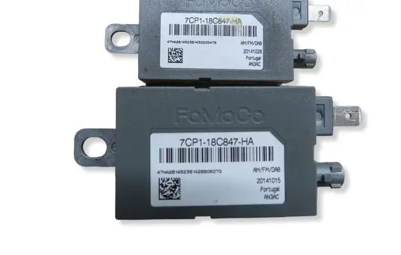 Ford Kuga II Aerial antenna amplifier 7CP118C847HA 20141015