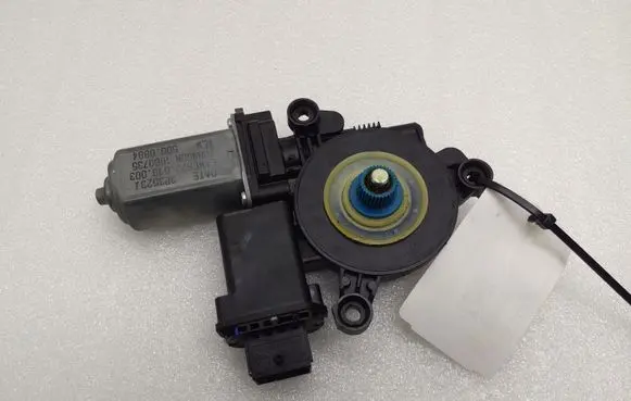Alfa Romeo Giulietta Front door window regulator motor 3P3523J 1060735